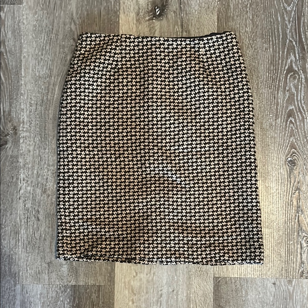 HAROLDS Brown and Tan Stylish Houndstooth Skirt